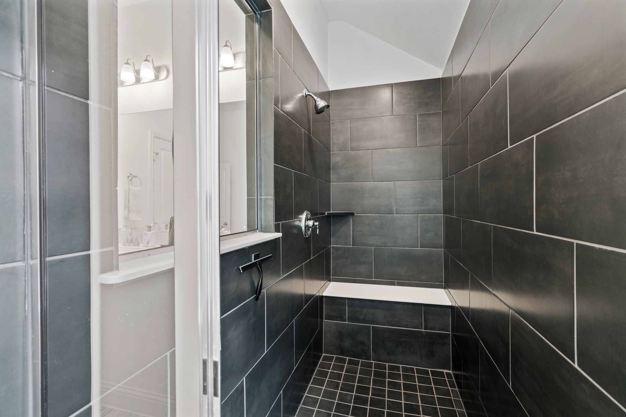 2804 Claude White Creek