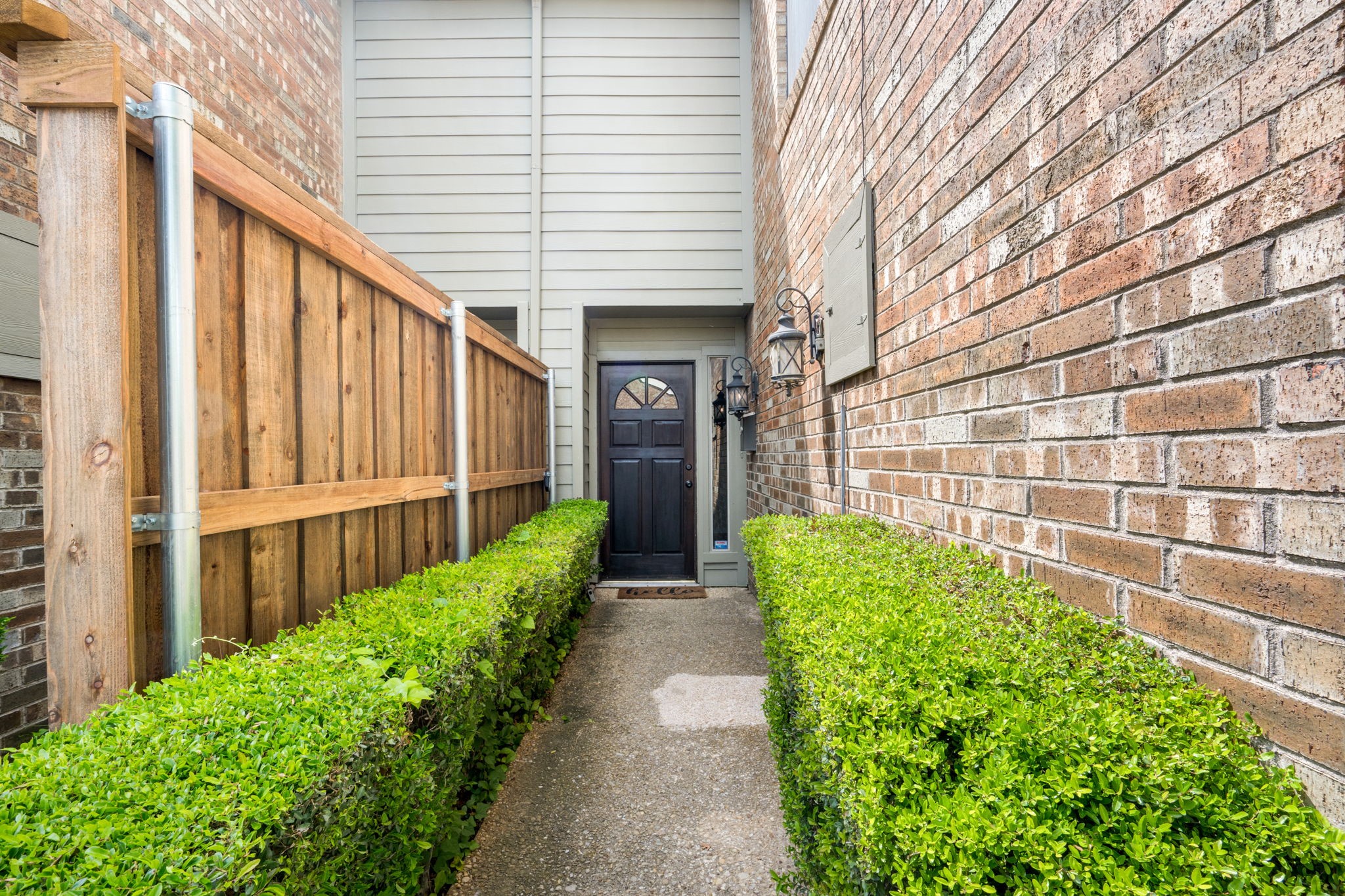 6702 E Northwest Highway