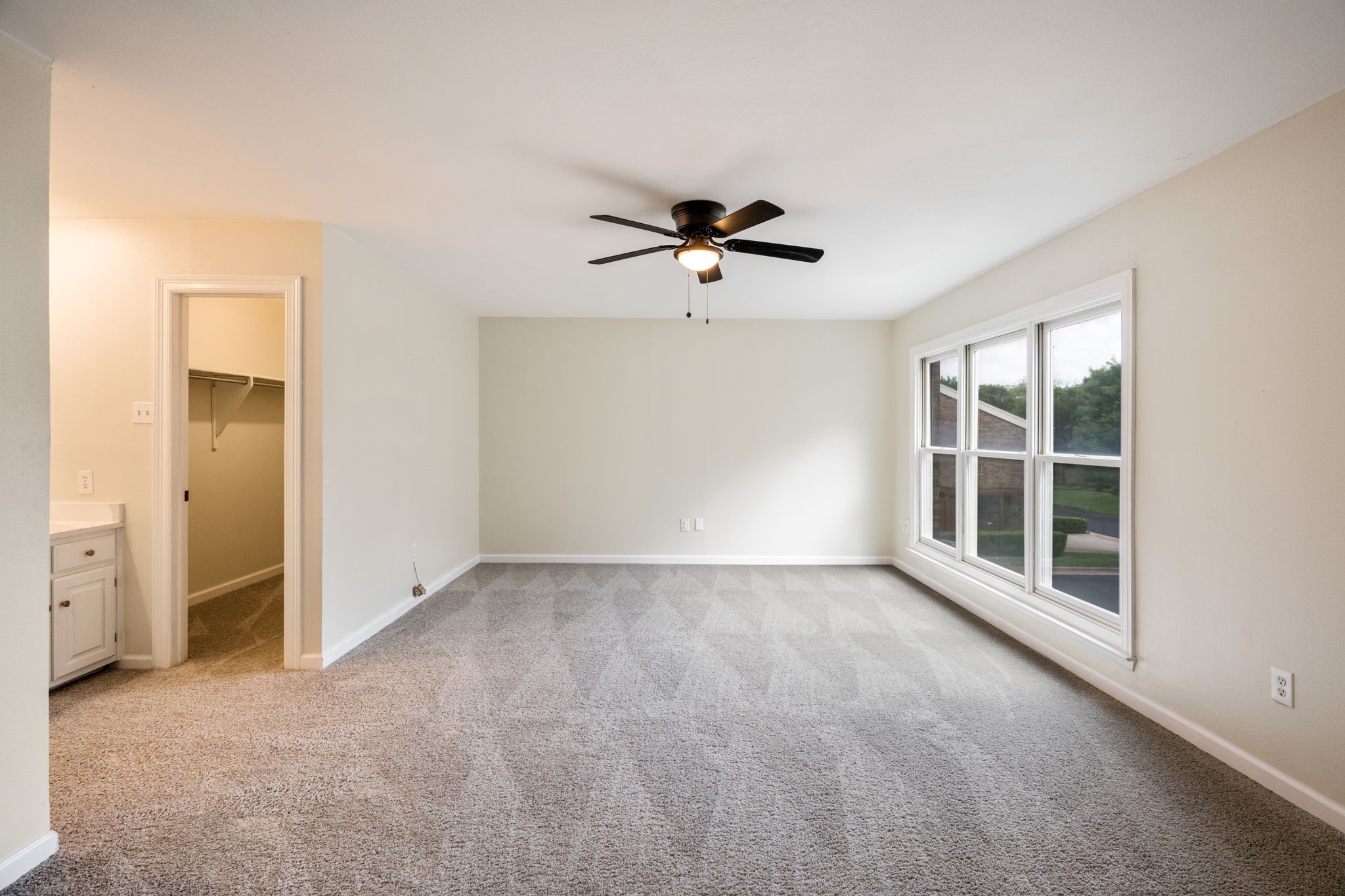 6702 E Northwest Highway