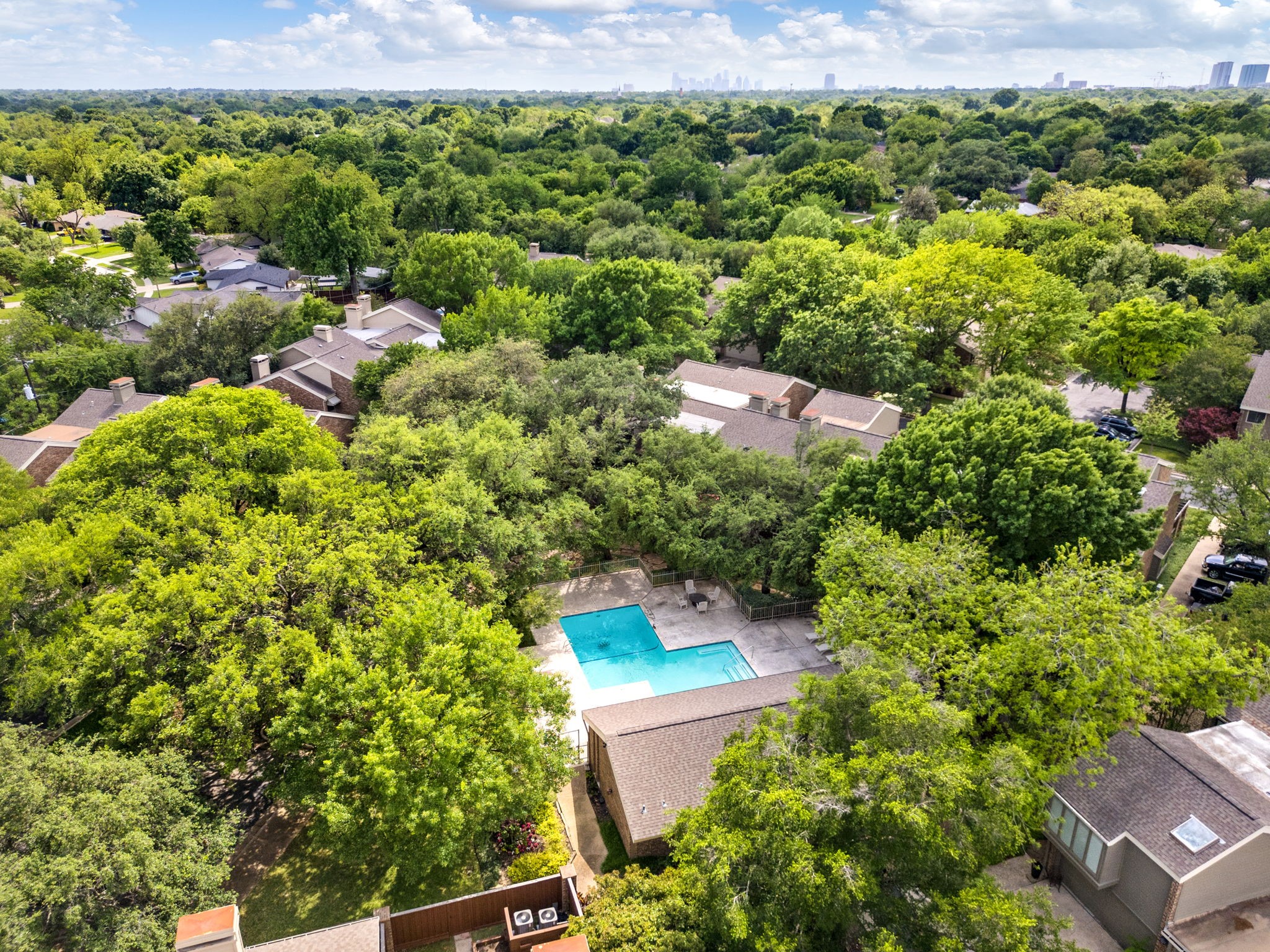 6702 E Northwest Highway