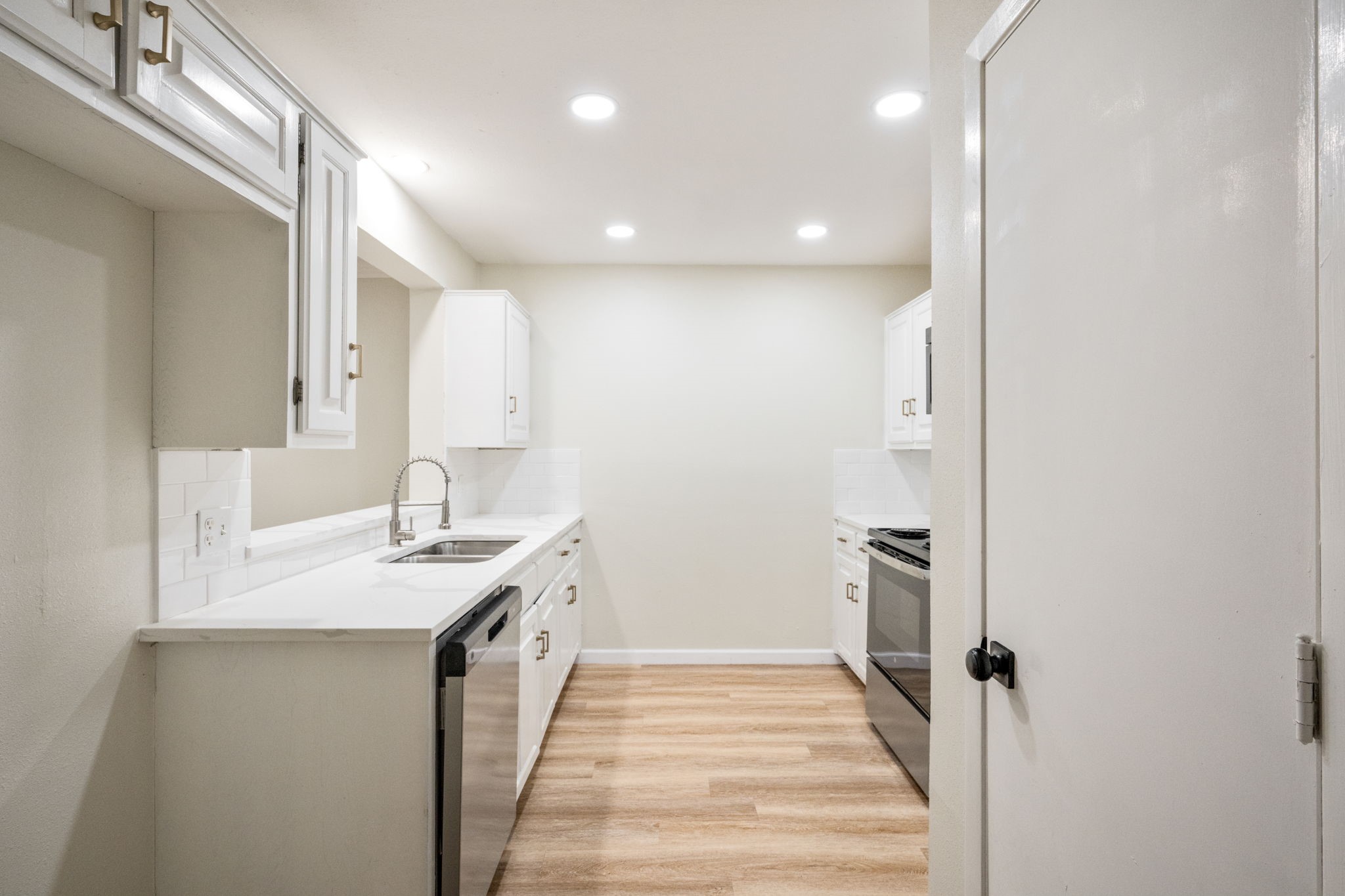 6702 E Northwest Highway