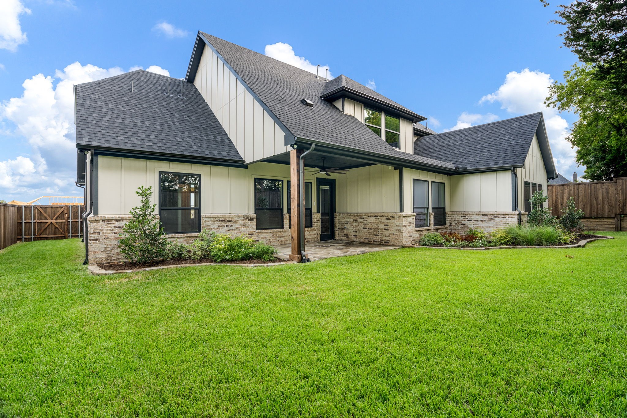 1908 Heritage Knoll Drive