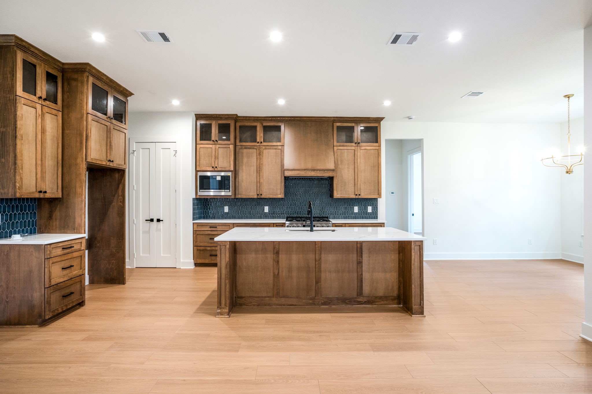 1908 Heritage Knoll Drive