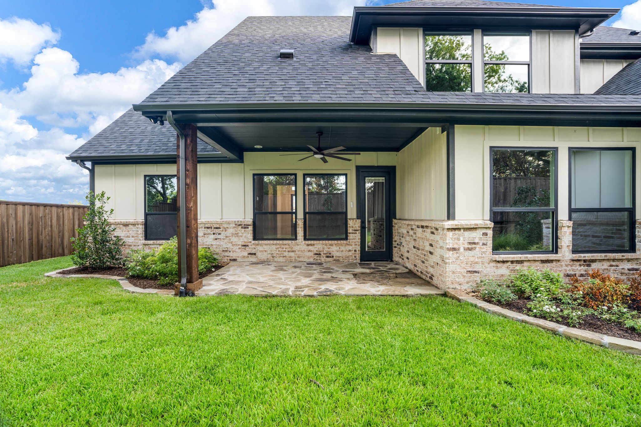 1908 Heritage Knoll Drive