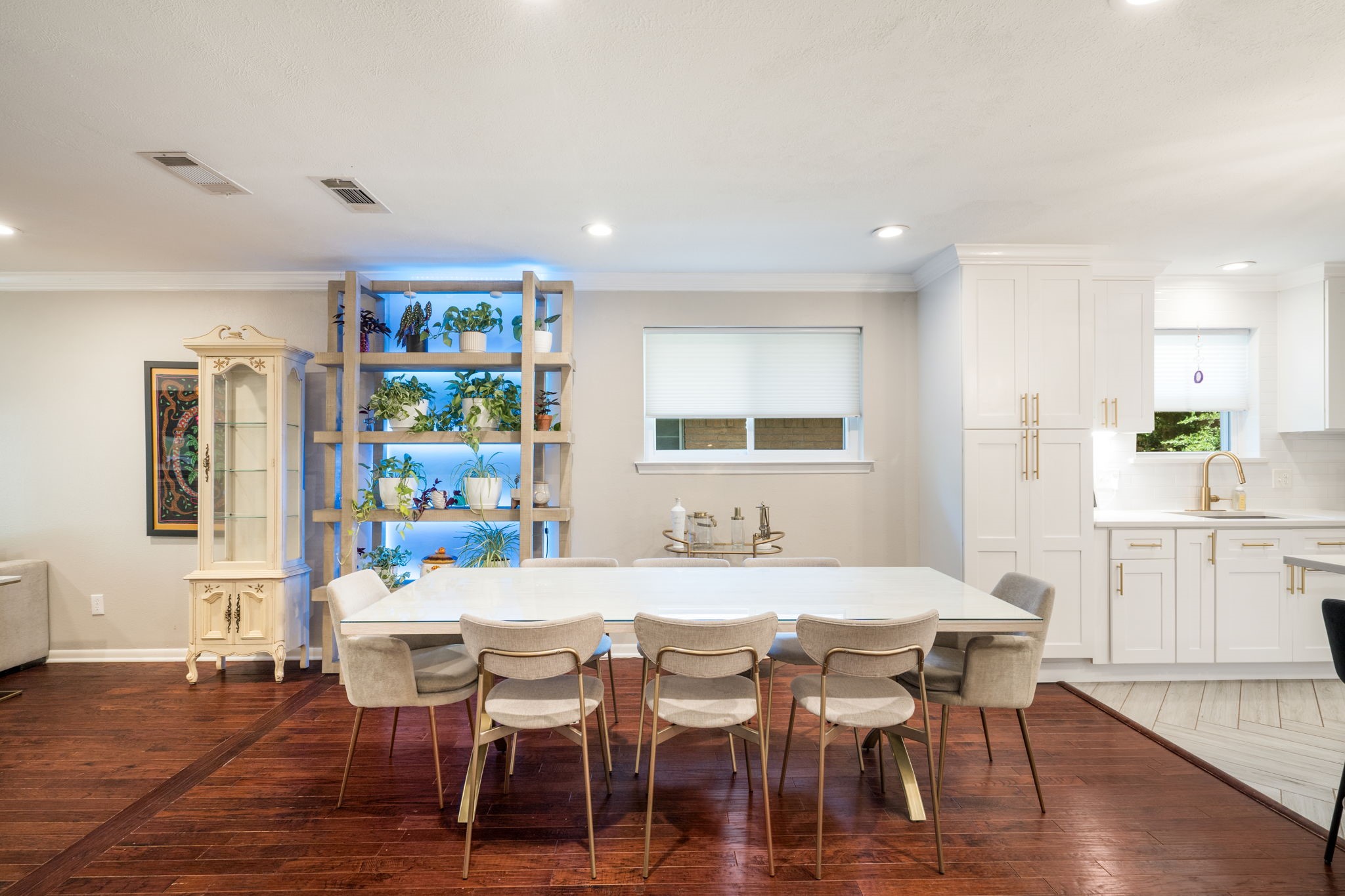 2711 Alco Avenue