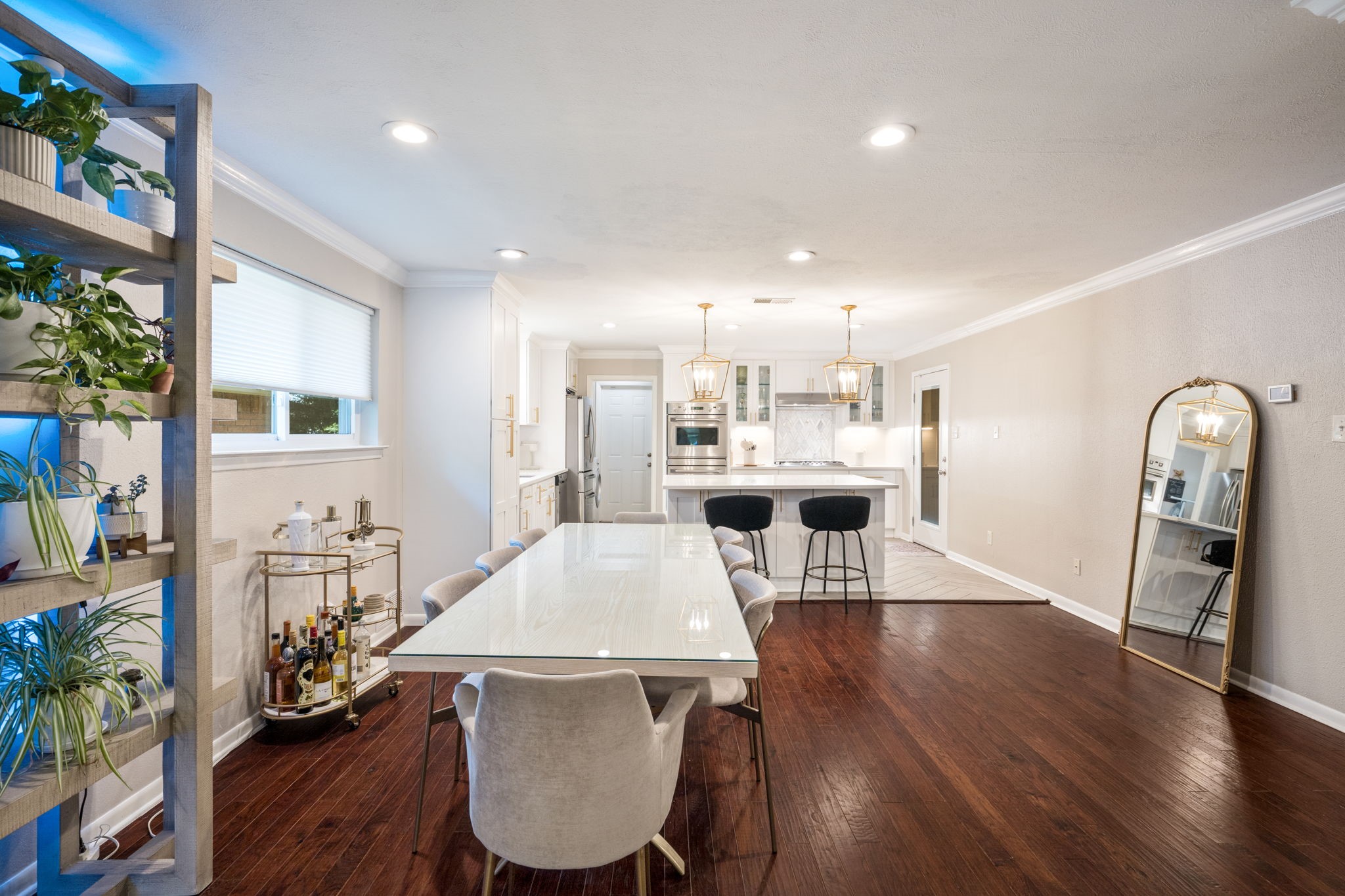 2711 Alco Avenue