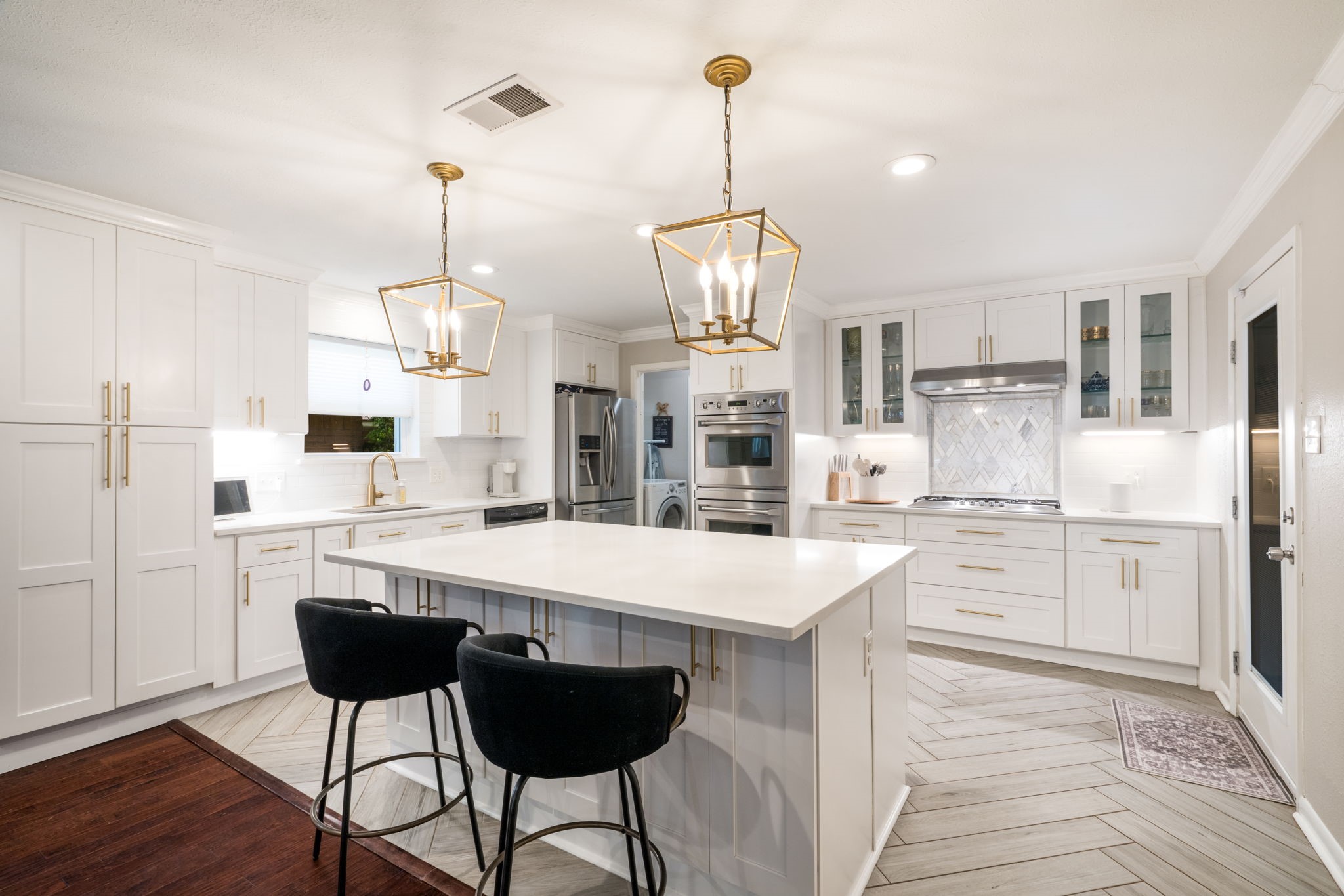 2711 Alco Avenue