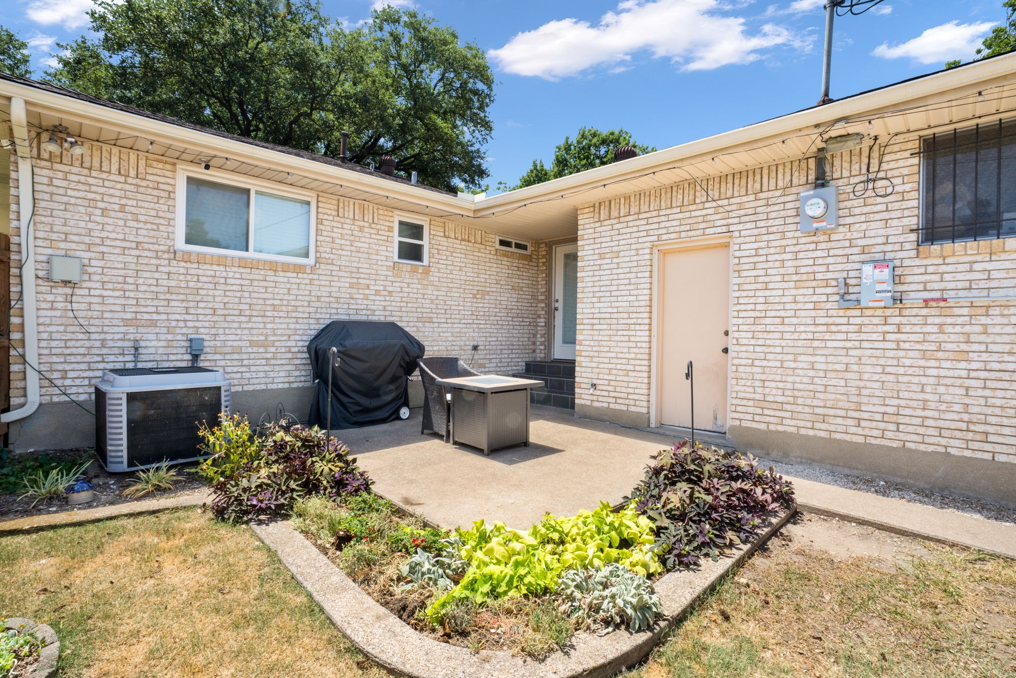 2711 Alco Avenue