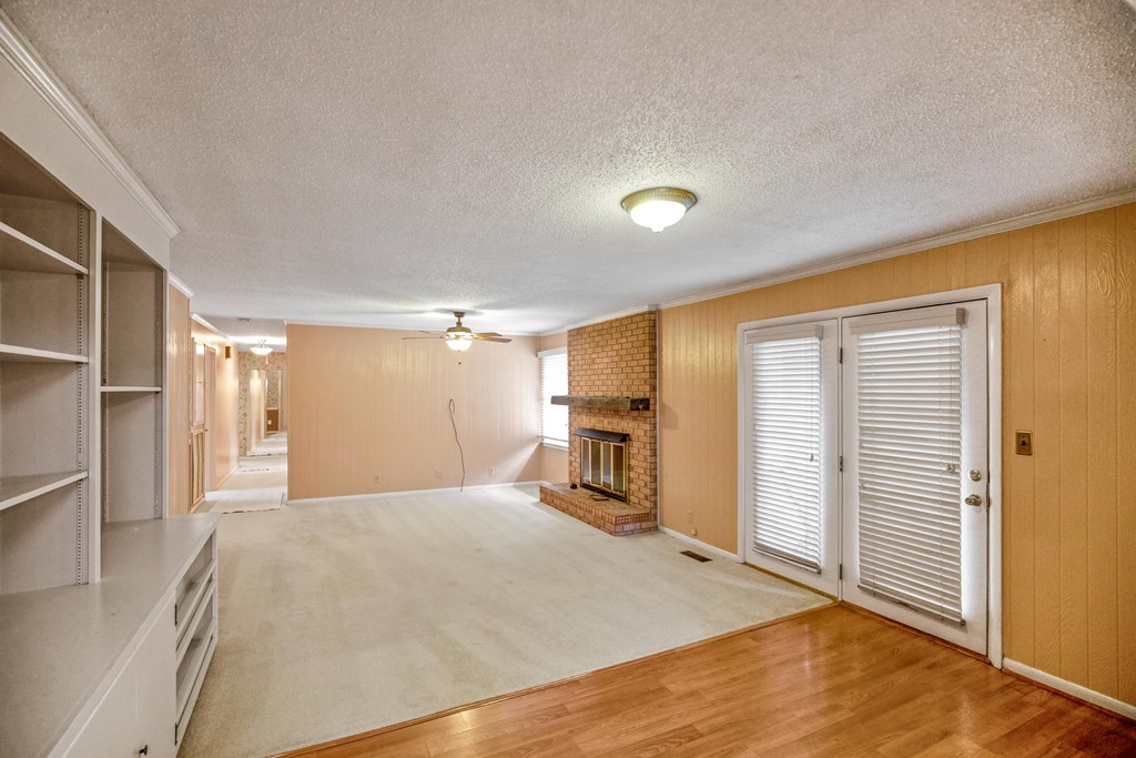 219 McClendon