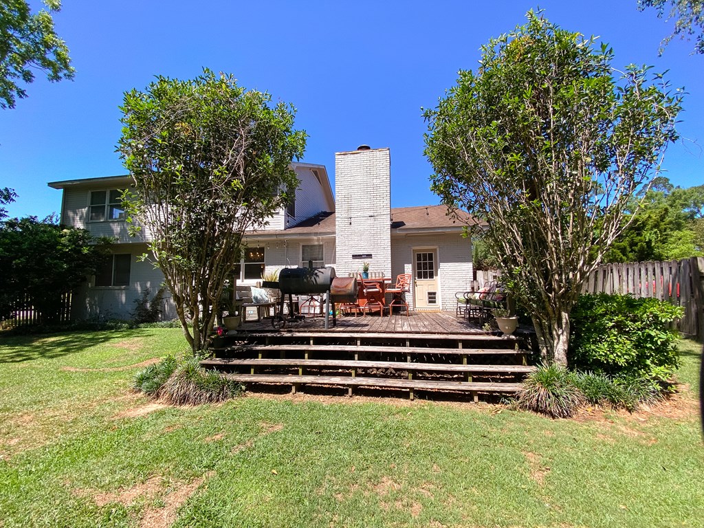 1104 Appian Way