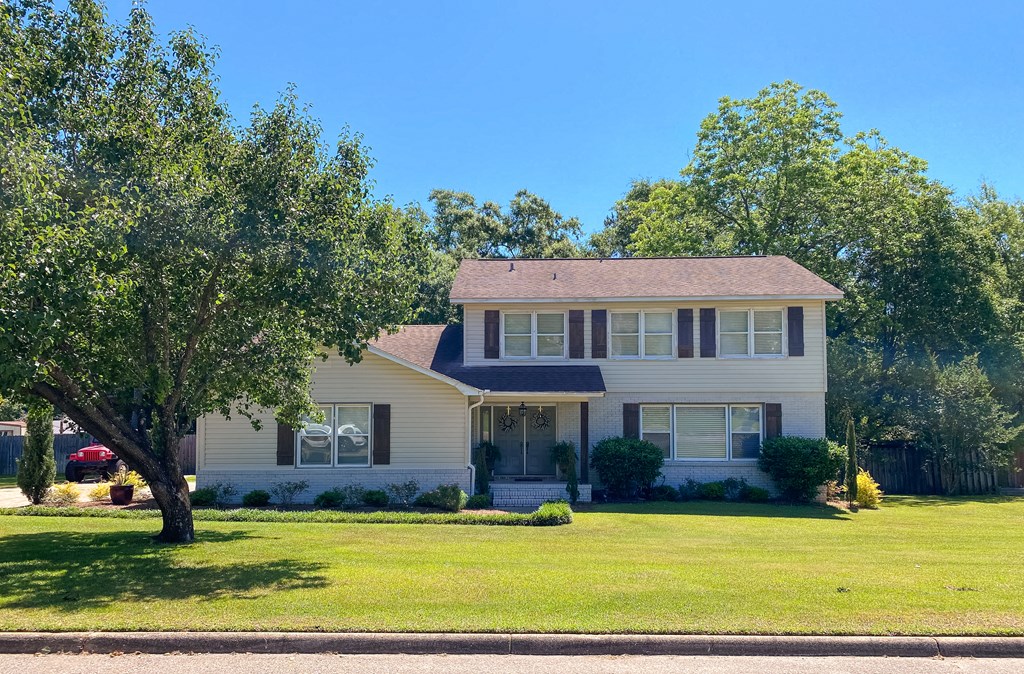 1104 Appian Way