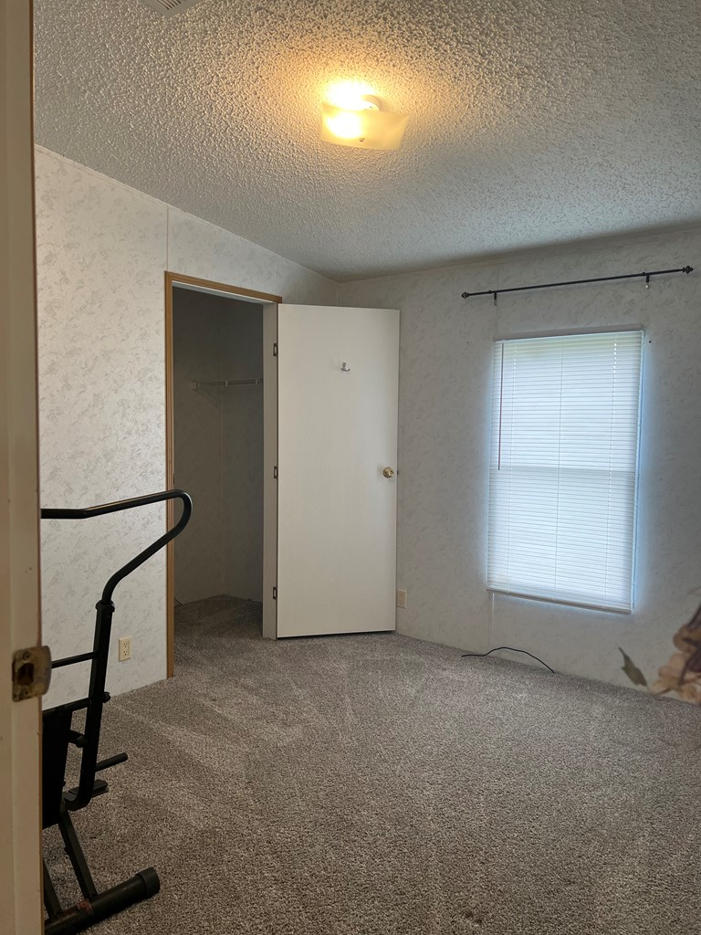 905 Hubbard