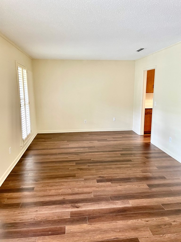 103 SHADOWLAWN DRIVE