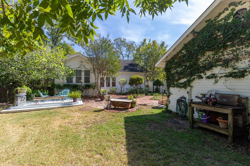 104 Holly Lane