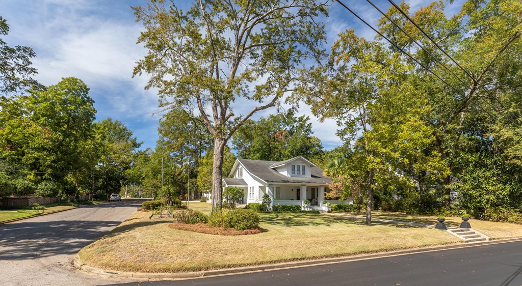 104 Holly Lane