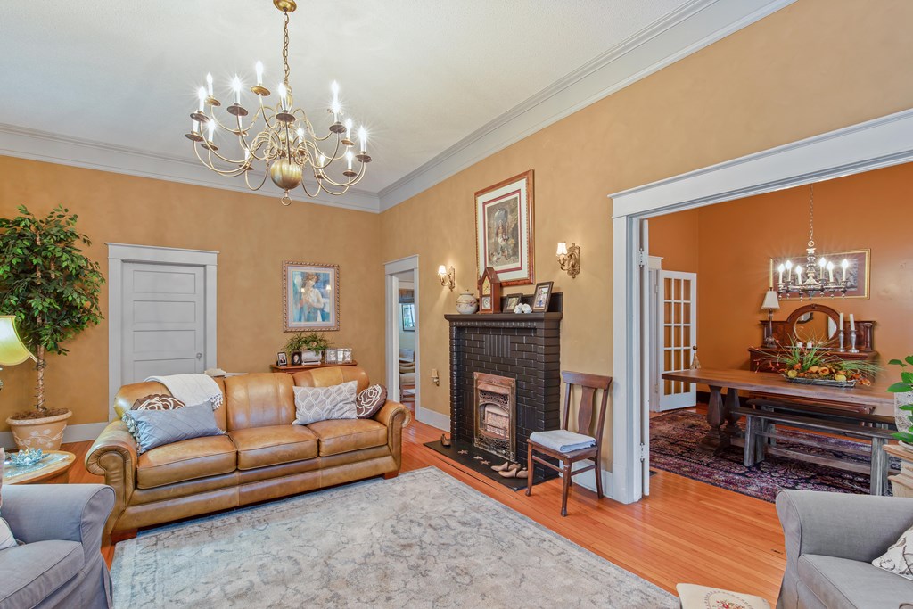 104 Holly Lane