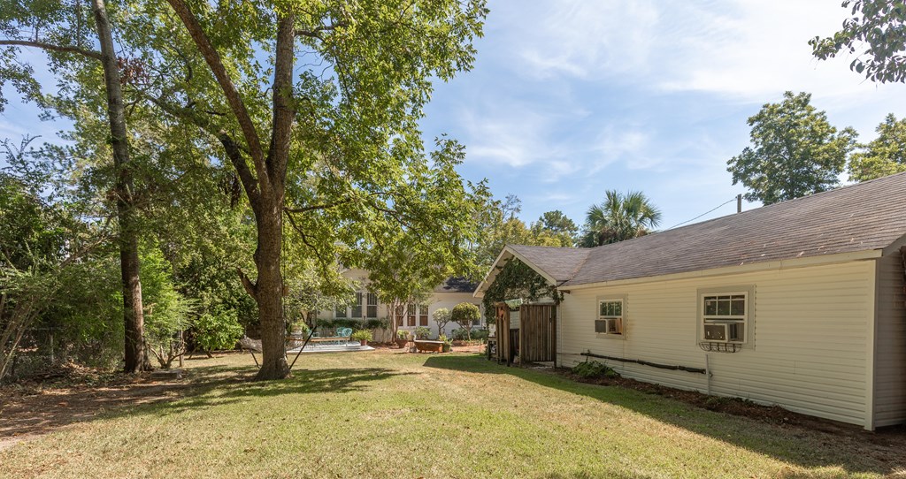 104 Holly Lane