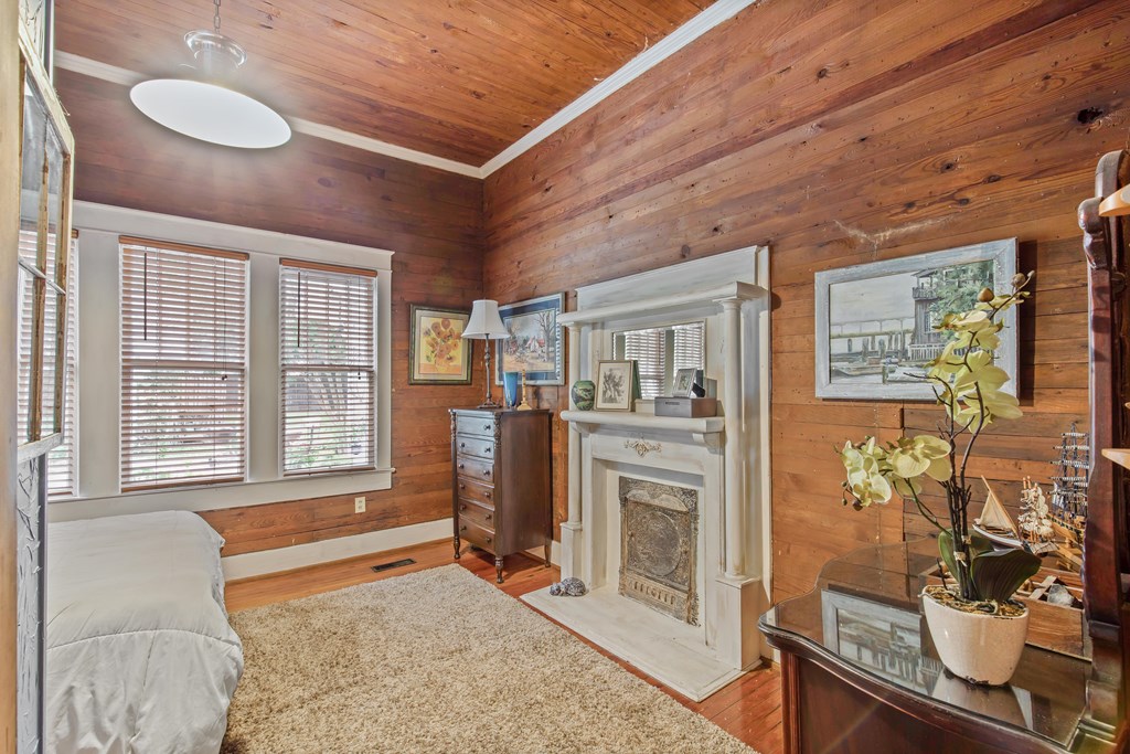104 Holly Lane