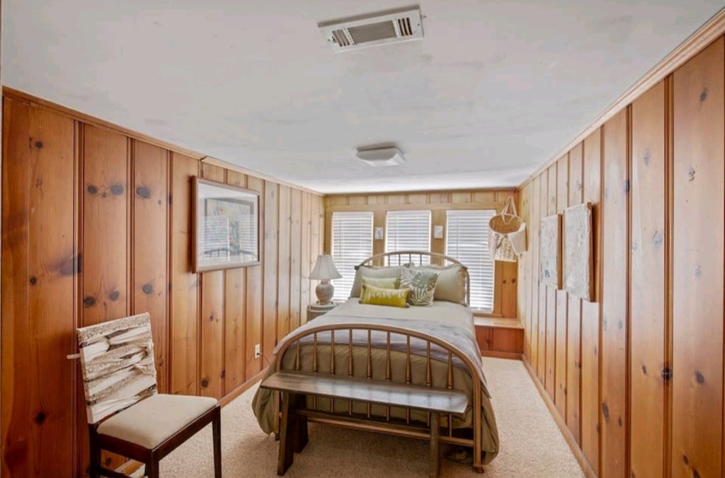 104 Holly Lane