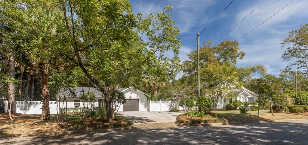104 Holly Lane