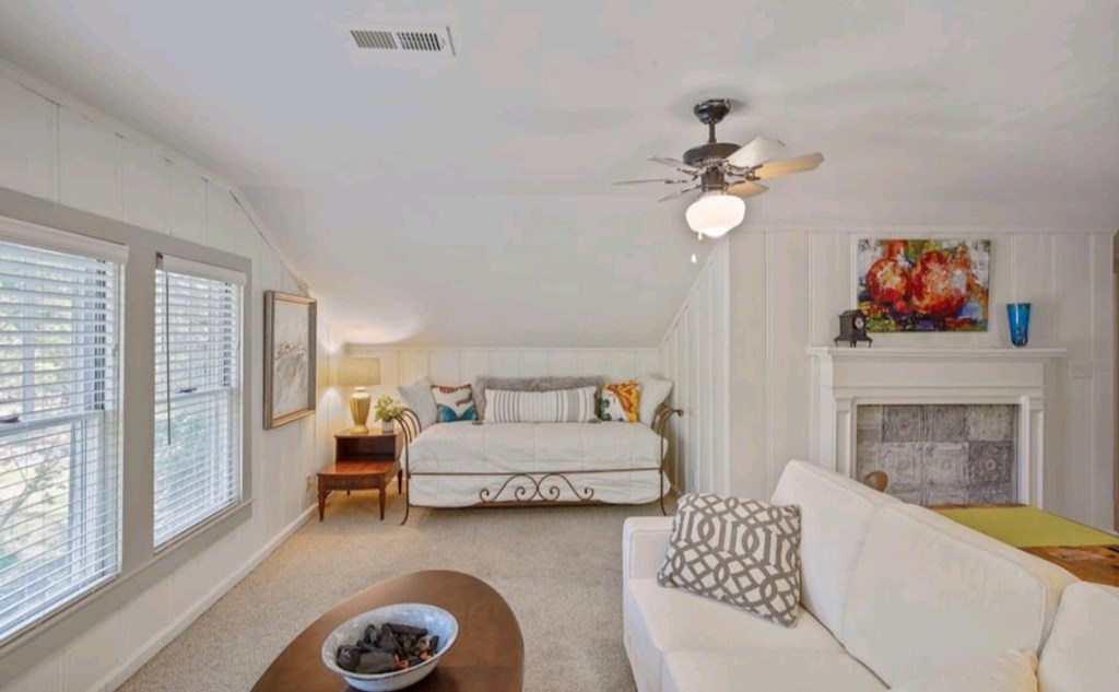 104 Holly Lane