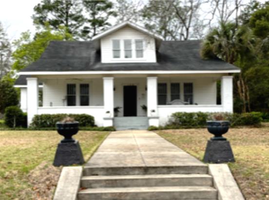 104 Holly Lane