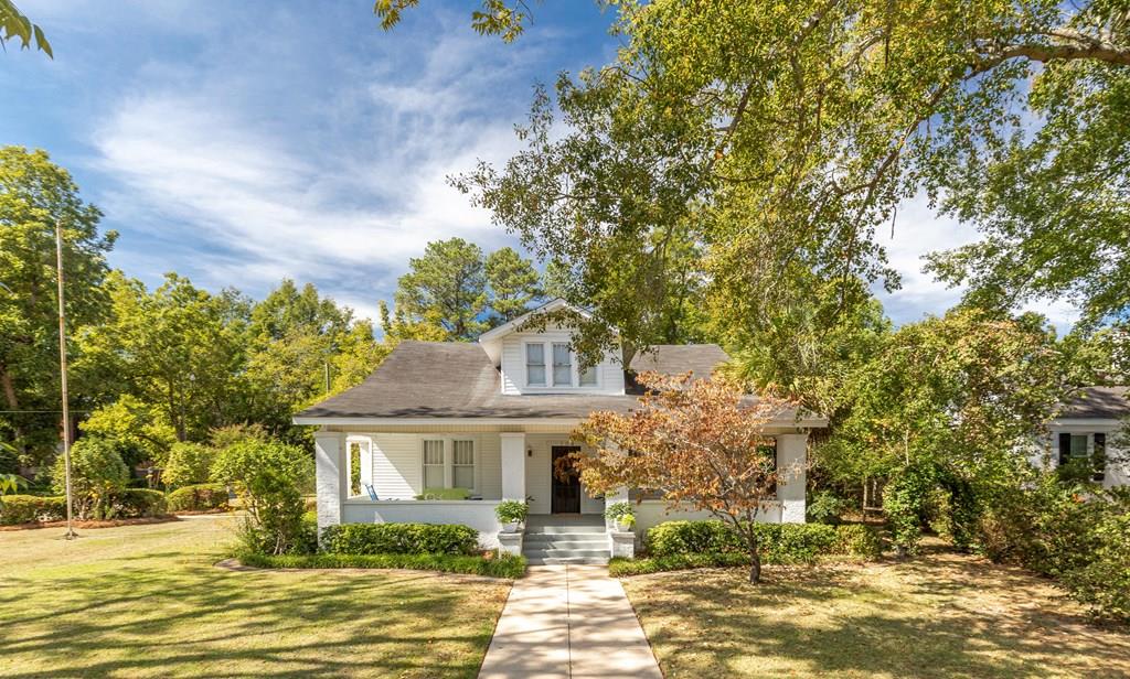104 Holly Lane