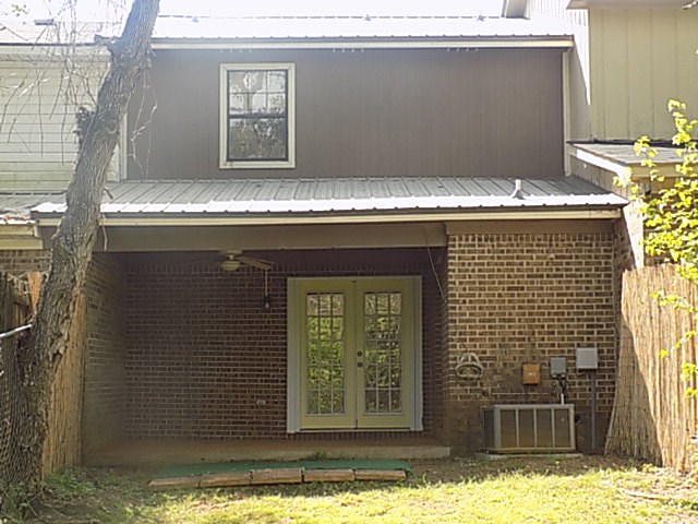 529 S WOODBURN DR