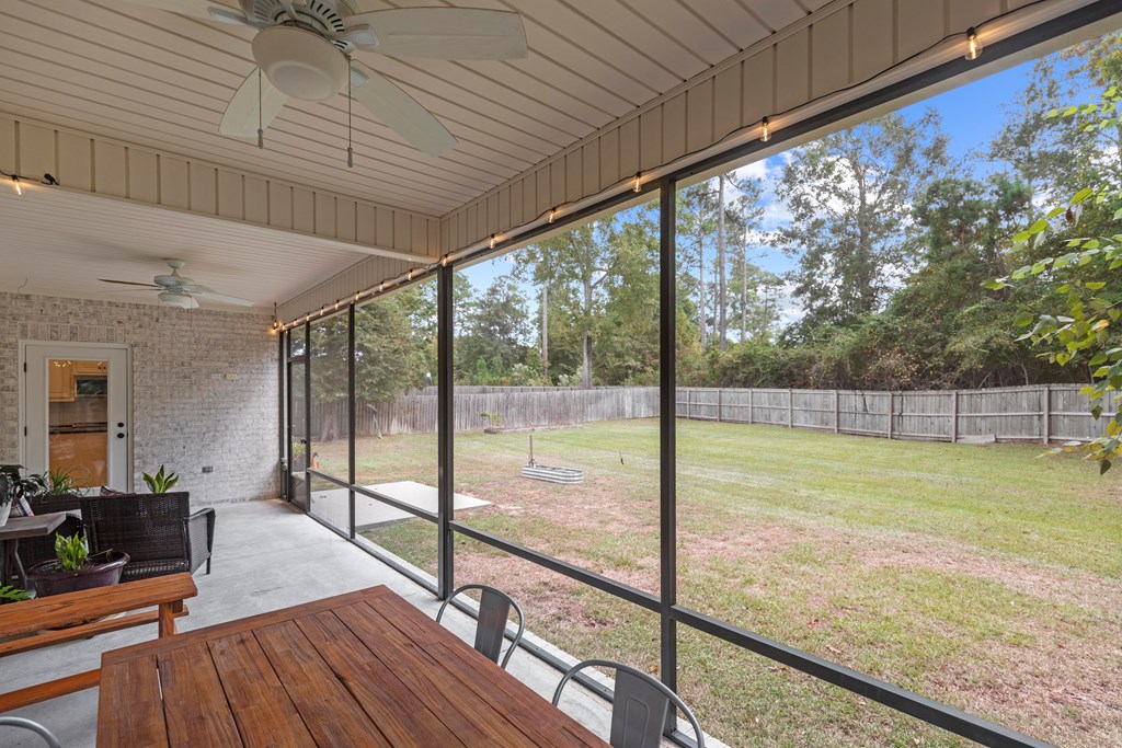 100 Litchfield