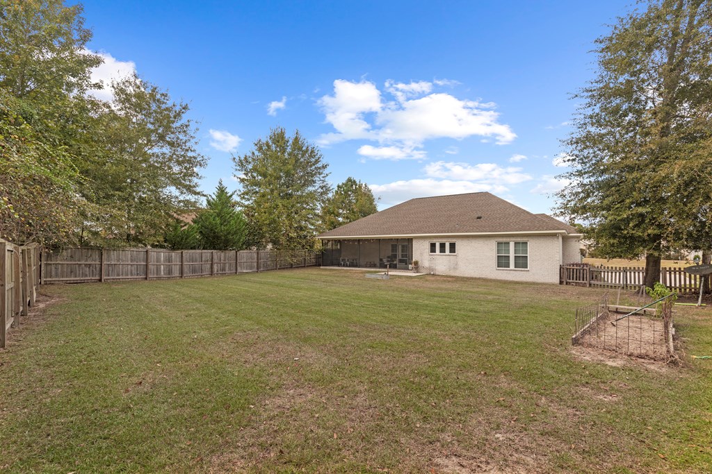 100 Litchfield