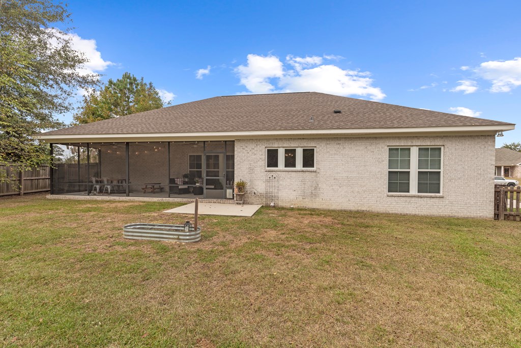 100 Litchfield
