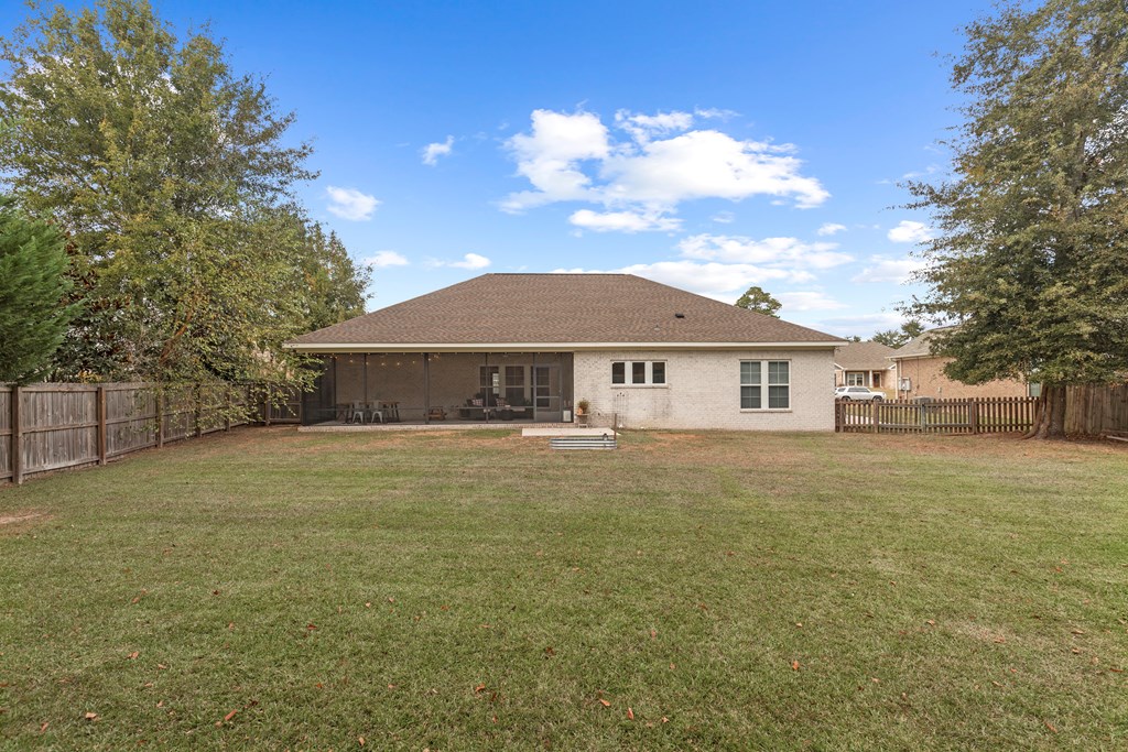100 Litchfield