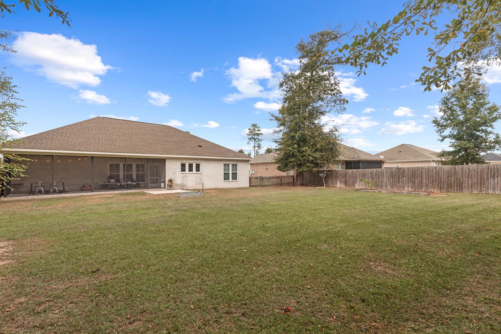 100 Litchfield