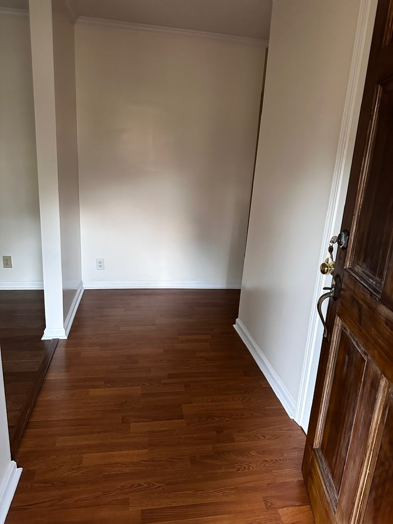 1318 Stanford