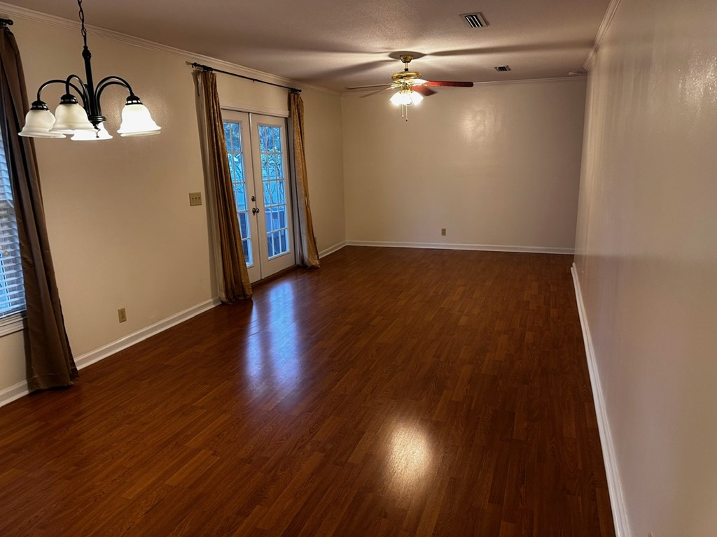 1318 Stanford