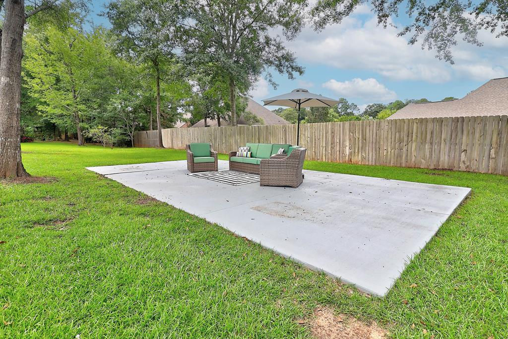 401 Gladstone Way