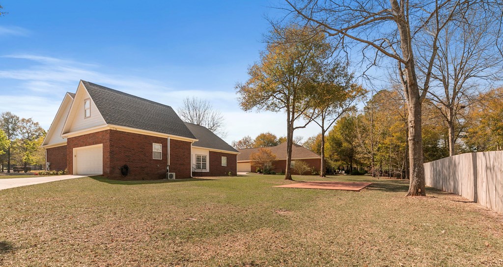 401 Gladstone Way