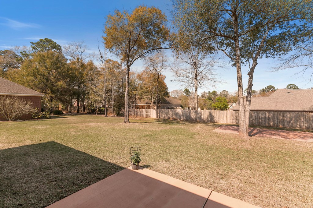 401 Gladstone Way