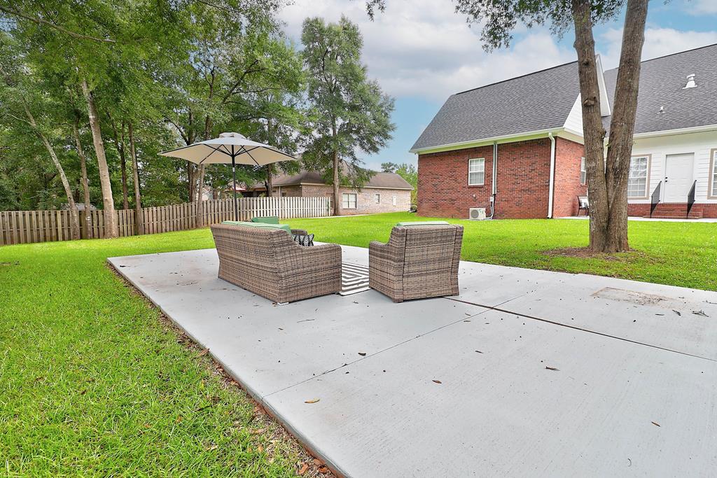 401 Gladstone Way