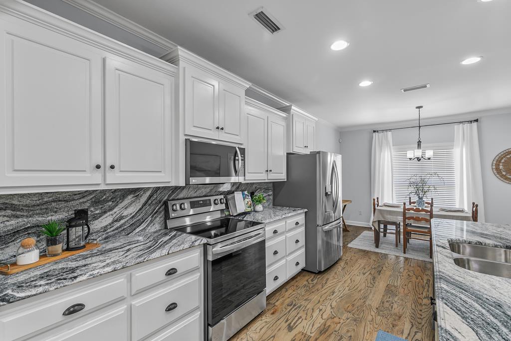 401 Gladstone Way