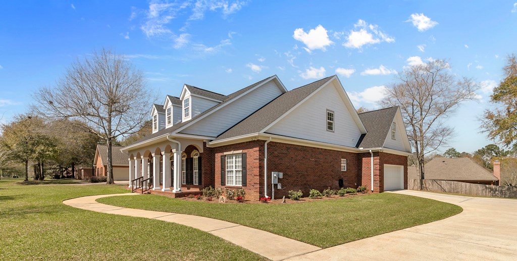 401 Gladstone Way