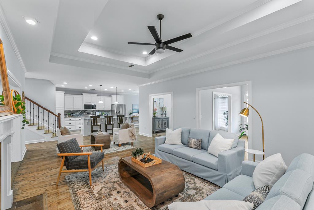 401 Gladstone Way