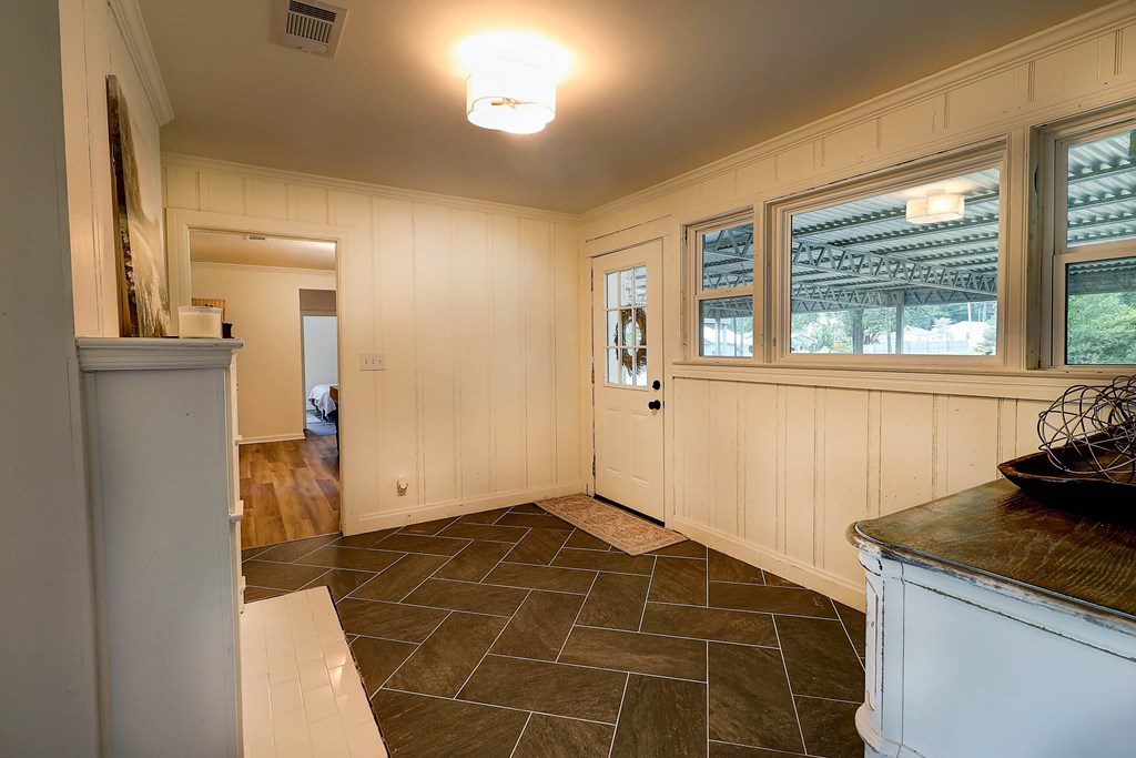 907 Woodland Dr