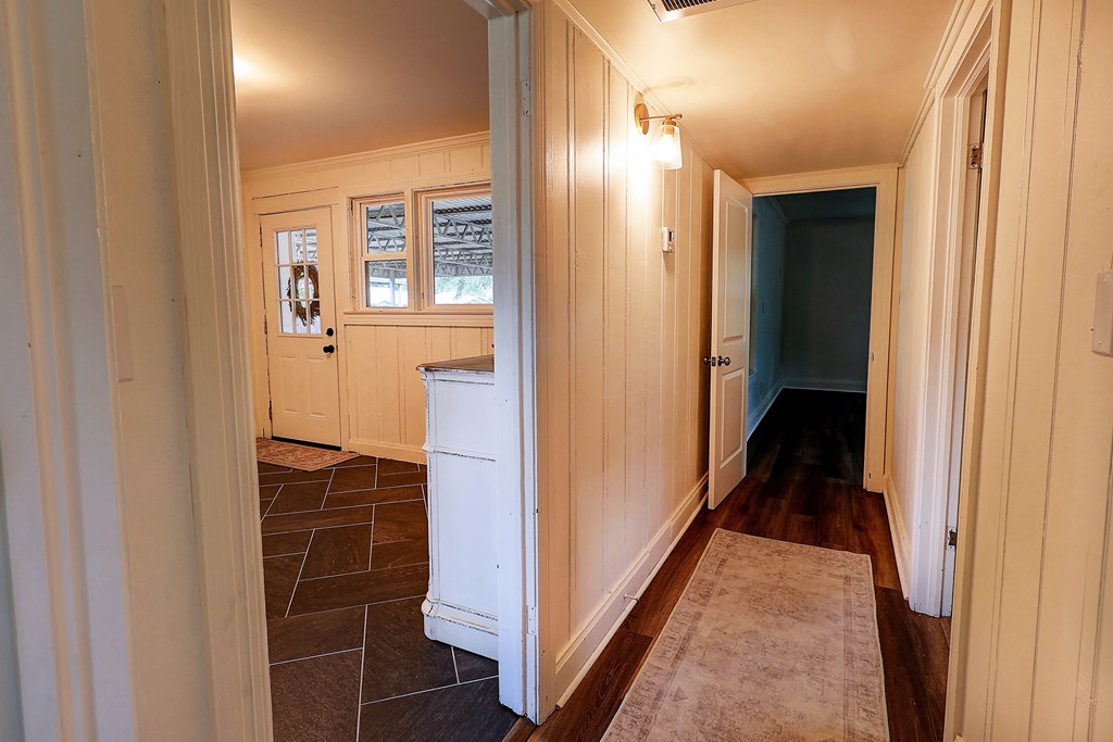 907 Woodland Dr