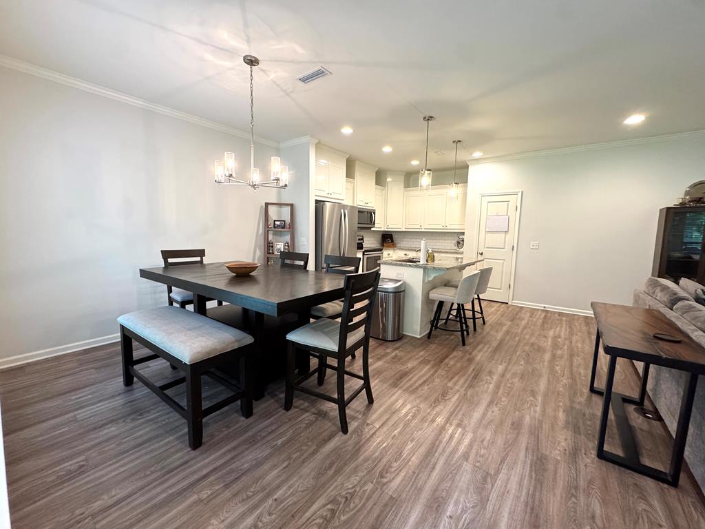 303 Courtland