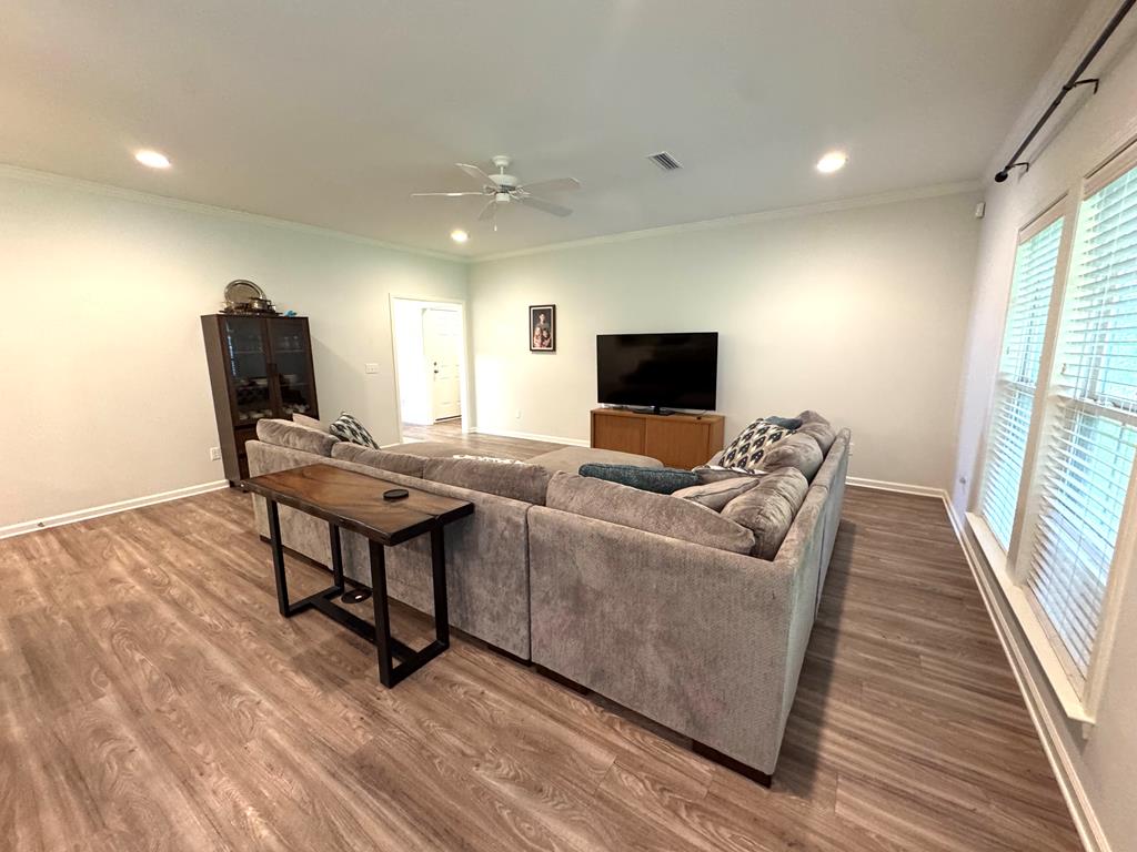 303 Courtland