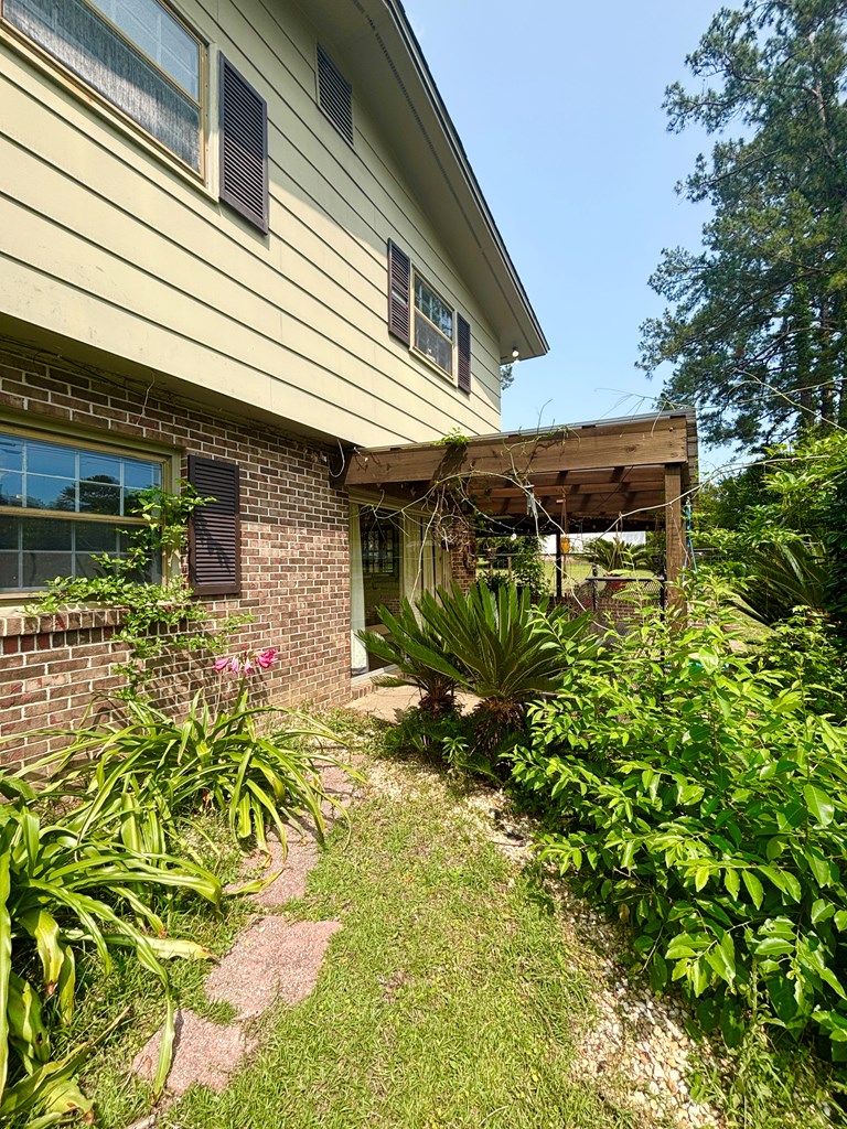 2203 Stonebridge Rd.