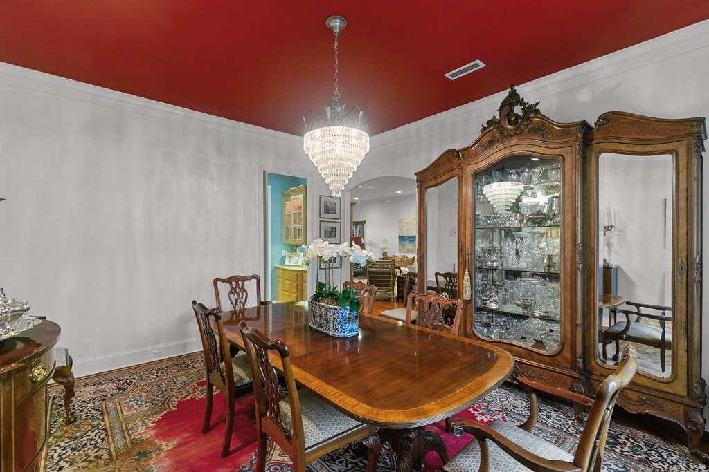 6 Williamsburg Place