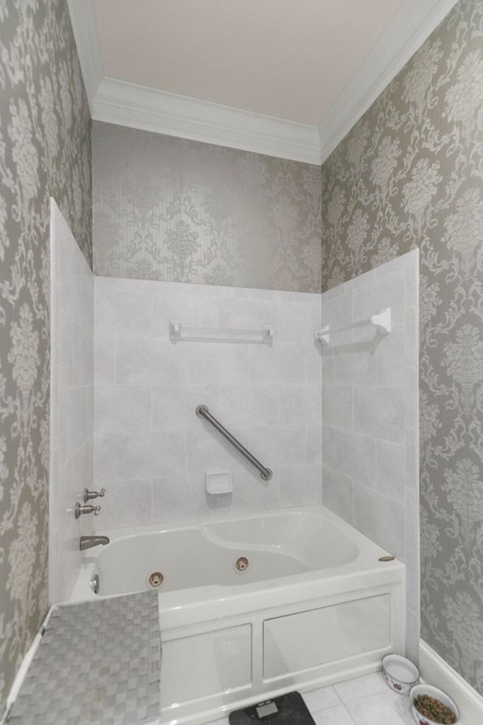 6 Williamsburg Place