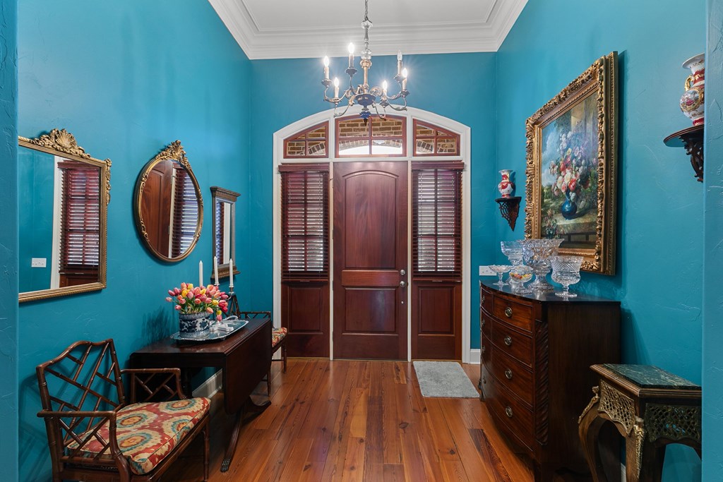 6 Williamsburg Place